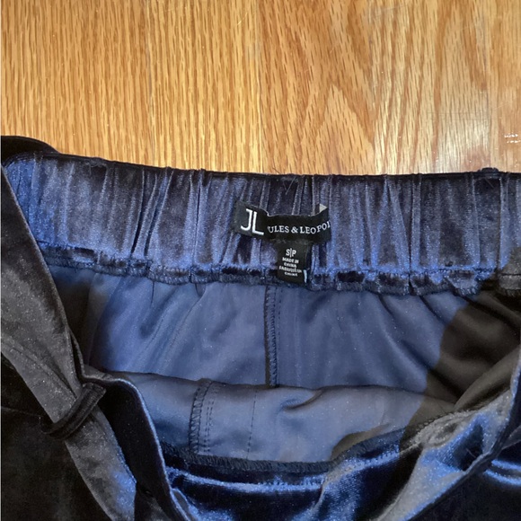 Blue velvet stretch trousers - Picture 4 of 6